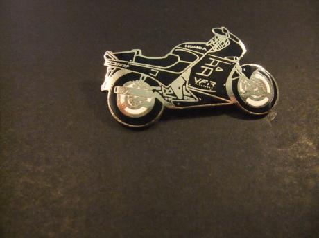 Honda VFR750F, een sportieve toermotor, zwart motor naar links